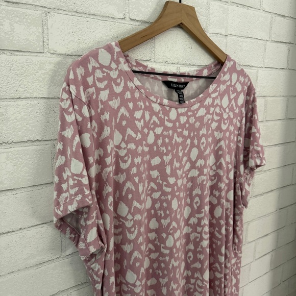 ELLEN TRACY Pink & White Hi-Low Short Sleeve Top - Picture 3 of 10